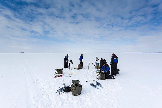 Arctic Day with Ice Fishing and Floating - Getting there in Rovaniemi: pickup rules and what to plan