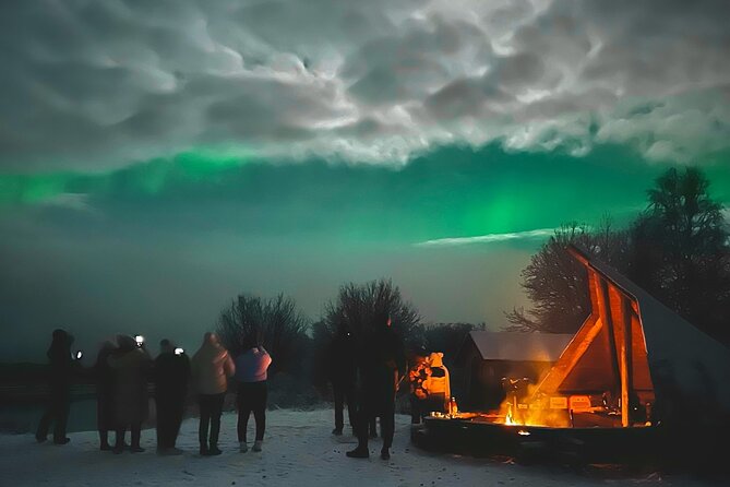 Aurora Hunt with BBQ in Rovaniemi - Guide energy and aurora explanations: you’ll want to read the room