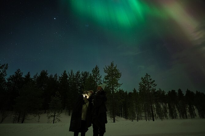 Aurora Hunting by Minivan in Ivalo, Inari or Saariselkä - The 10:00 pm timing: what you’re really signing up for