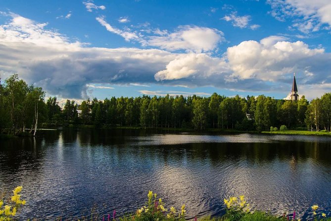 City Sightseeing and Santa Village Guided Tour, Small group - Arctic Circle crossing ceremony: certificate as the souvenir you keep