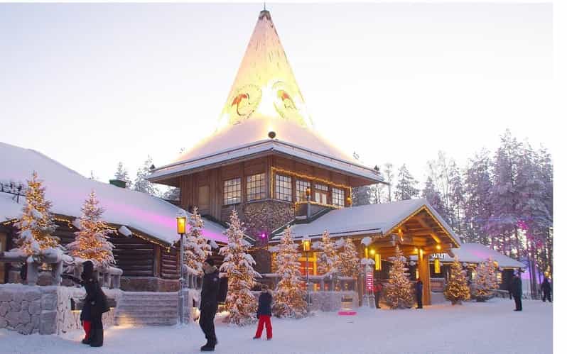 City tour and Santa Claus village visit in Lapland - Meeting point at Santa Claus Hotel: easy to find, but confirm pickup