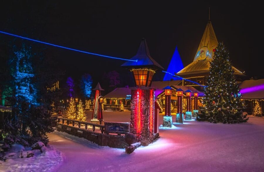 City tour and Santa Claus village visit in Lapland - Language, group flow, and what to expect day-of