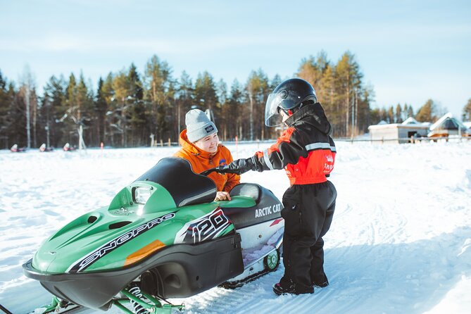 Family Snowmobiling in Rovaniemi, Apukka Resort - Family Snowmobiling in Rovaniemi: The Apukka Setup