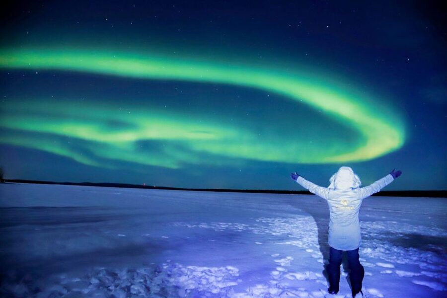 From Rovaniemi: Aurora Borealis Trip in Lapland Lakeside - The 3-Hour Night: Pickup, Transfer, and Aurora-Watching Timing