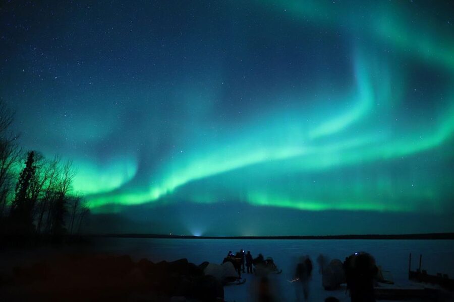 From Rovaniemi: Aurora Borealis Trip in Lapland Lakeside - Frozen Lake Viewing: What the Guide Tries to Optimize