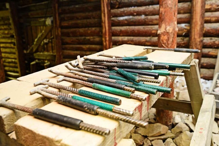 From Rovaniemi: EXCURSION TO THE AMETHYST MINE IN LUOSTO - Price and value: $206 for five hours, plus what can feel short
