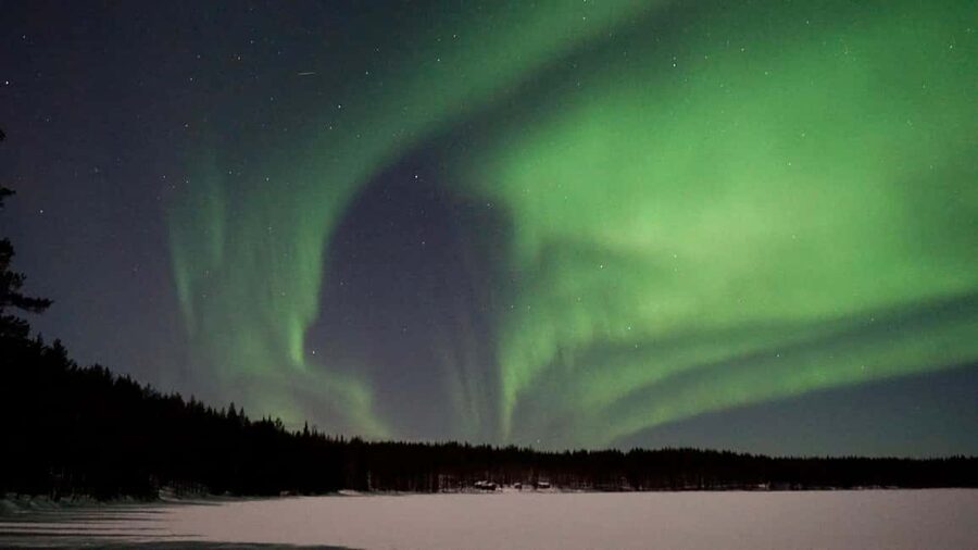 From Rovaniemi: Family-Friendly Northern Lights Tour - Rovaniemi Pickup and the Quick Trip Toward Darker Skies