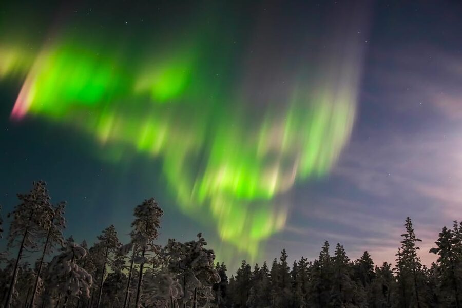 From Rovaniemi: Ice Floating under Aurora Borealis - Northern Lights while you float: what you can and can’t control