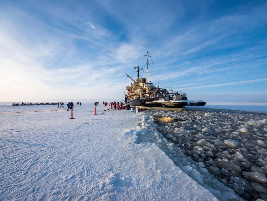 From Rovaniemi: Icebreaker Sampo Cruise with Ice Floating - The 3.5–4 hour cruise: Arctic views plus the sound of moving through ice