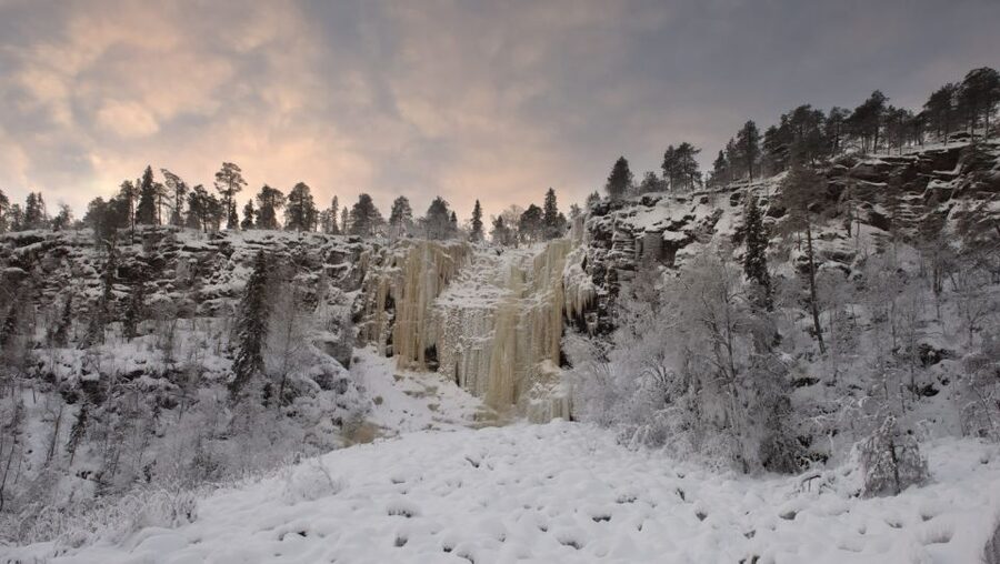 From Rovaniemi: Korouoma Frozen Waterfalls Small-Group Hike - Why Korouoma’s frozen waterfalls feel special on foot