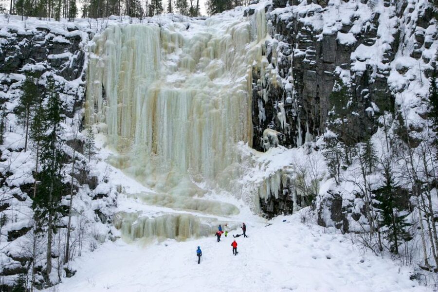 From Rovaniemi: Korouoma Frozen Waterfalls Small-Group Hike - The 5 km winter hike: what the timing really means