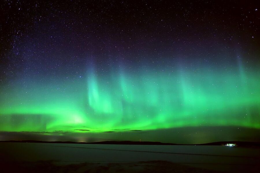 From Rovaniemi: Lakeside Aurora’s Paparazzi Photography - Aurora Photography Service: How You Get Photos Without Stressing Your Camera