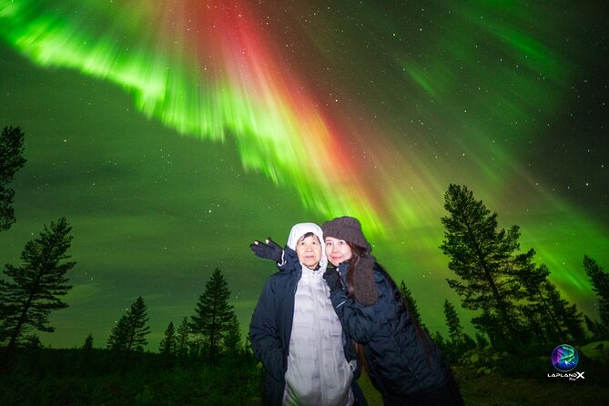 Go on a Northern Lights Photography Tour - Small Group by minivan - Staying warm in real cold: what to wear and what the tour provides