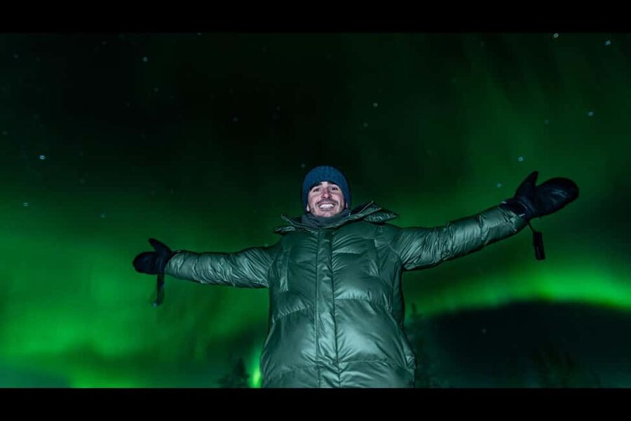 Guaranteed Northern Lights Hunting Tour with Photos - The 8-Hour Plan: Pickup, Van Time, Then a Focused Aurora Window