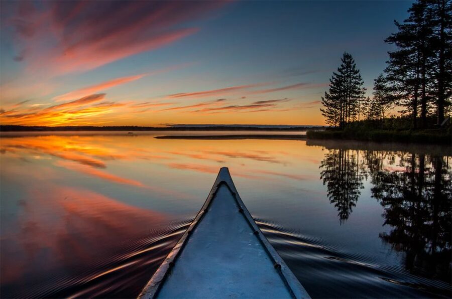 Lapland: Canoeing Trip with Reindeer and Husky Farm Tour - The Canoe Trip: Safe, Relaxing, and Built for Lapland Views