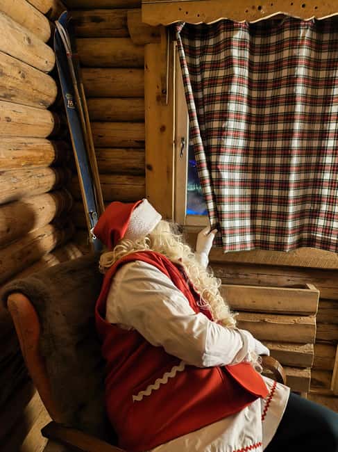 Meet Santa Claus in his magical forest of Sonka Lapland (Rovaniemi) - Santa’s forest decor: why the details matter