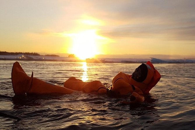 Midnight Sun Floating Experience in Forest Lake - Key Points You’ll Care About