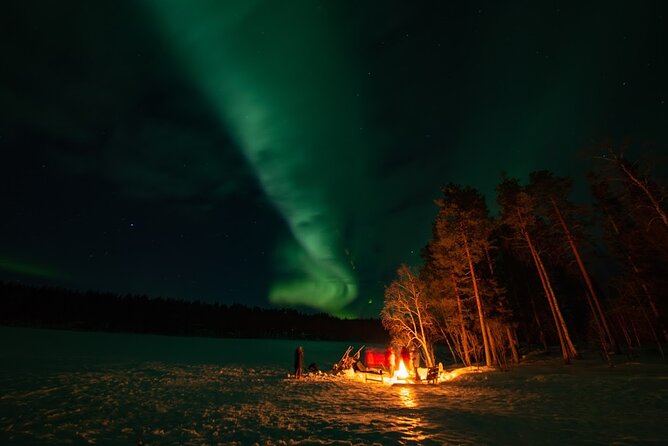 Northern Lights Hunting in Lappish old cottage - What to Expect on the Night: The Feel-Good Details
