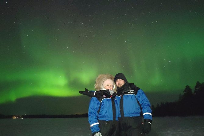 Northern lights hunting photo tour with bbq; small groups - BBQ on a frozen night: sausages, hot drinks, and the comfort factor