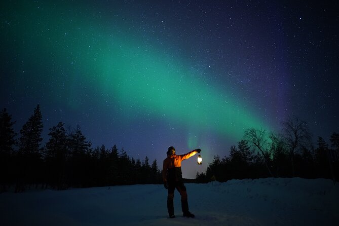 Northern Lights Hunting Photography Tour in Rovaniemi Finland - Aurora hunting that actually moves: what the guides do all night