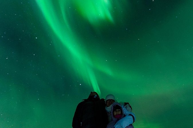 Northern Lights Rovaniemi: Guaranteed Tour with Local Guide - What to wear: winter clothing isn’t included