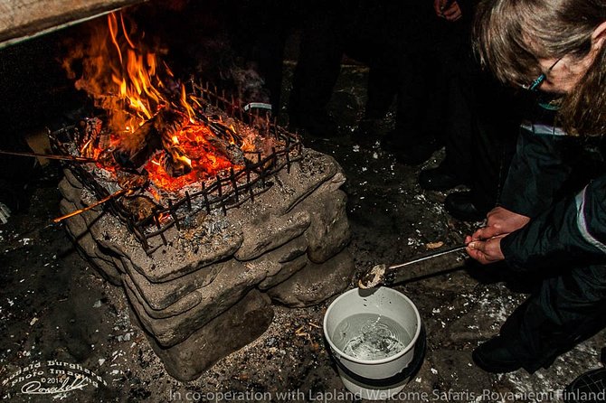 Northern Lights Snowmobile Driving Safari in Kemi - BBQ, lunch, and hot drinks: why the meal part matters