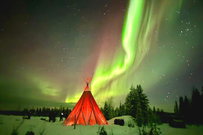 Northern Lights Tour At The Campfire - Group size (max 24 people) and why it feels more personal