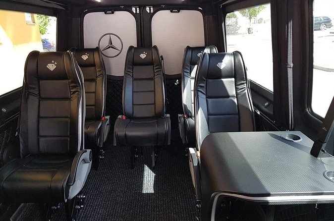Private Arrival Transfer from Rovaniemi Airport or Train Station - English-speaking drivers who do more than drive