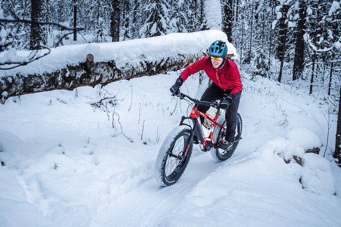 Private Electric Fat Bike Winter Tour in Rovaniemi - First roll-out: meeting at Hostel Café Koti and getting ready