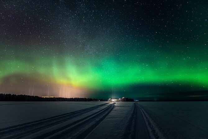 Private Northern Lights Photography Hunting - What Happens During the Hunt: Watching, Waiting, and Warm Stops