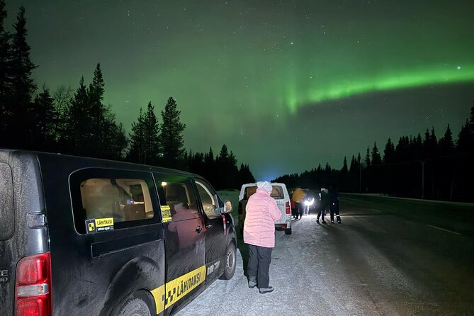 PRO Northern Lights Experience in Rovaniemi - Language and communication: English is available