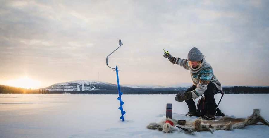 Pyhä: Ice Fishing Experience at Frozen Lake - Lucky Ranch Saloon Start: Getting on the Ice in Two Hours