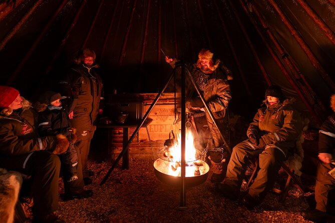 Ranua Lupland Aurora Activity Park – After Dark Adventure - Sauna and the icy plunge: how to do the Finnish ritual safely