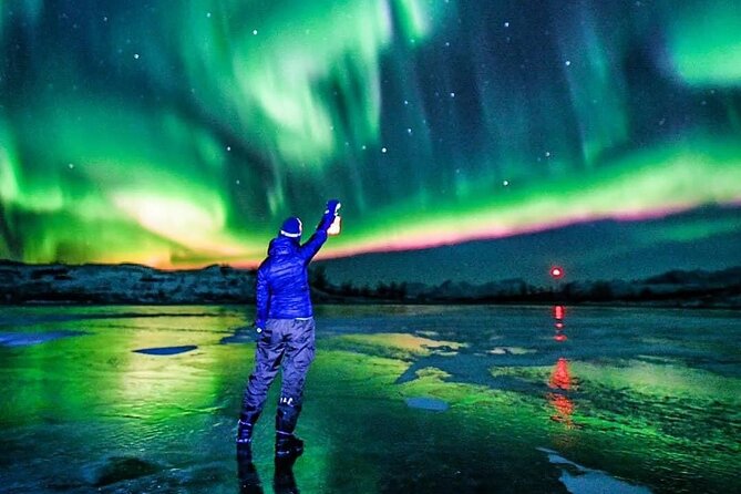 Reflections of the Northern Lights - The barbecue part: warm up like a local, not like a commuter