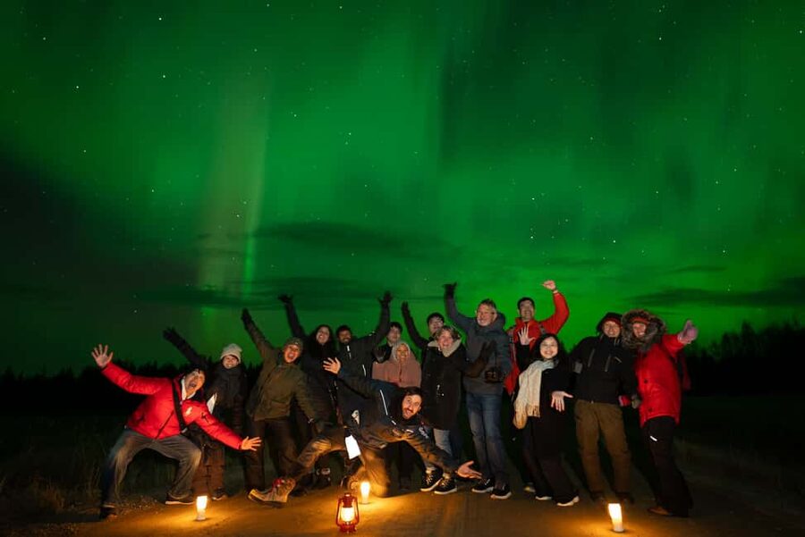 Rovaniemi:%100 Money Back Guarantee Northern Lights Hunting - Stop-by-Stop: The Photo Spots, the Wilderness Pause, and the Warm Break