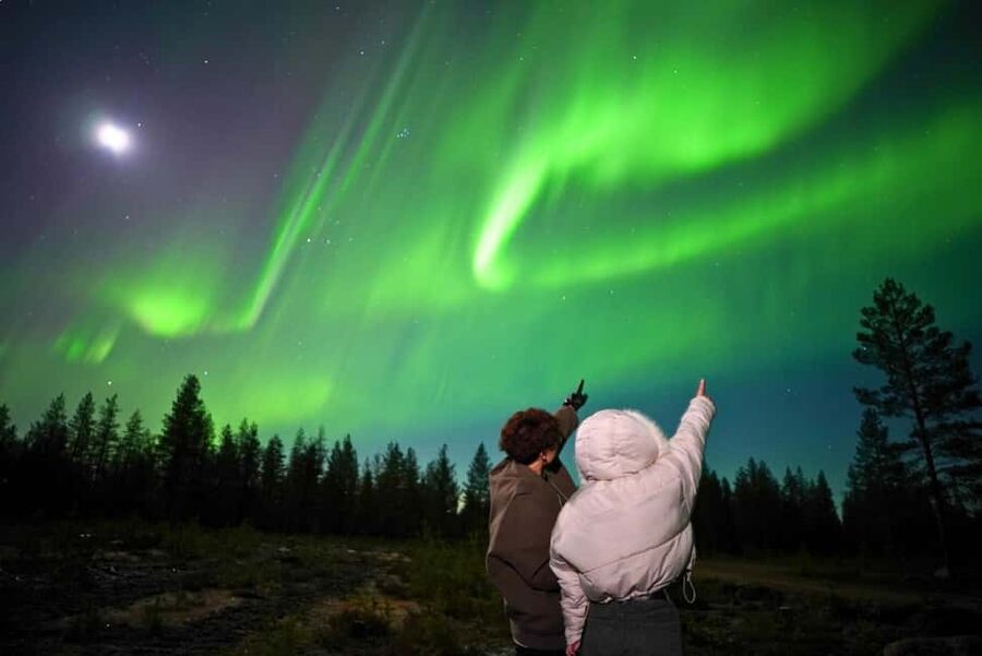 Rovaniemi:%100 Money Back Guarantee Northern Lights Hunting - Photo Help Included: How You Get Real Pictures (Not Just Blurry Screenshots)