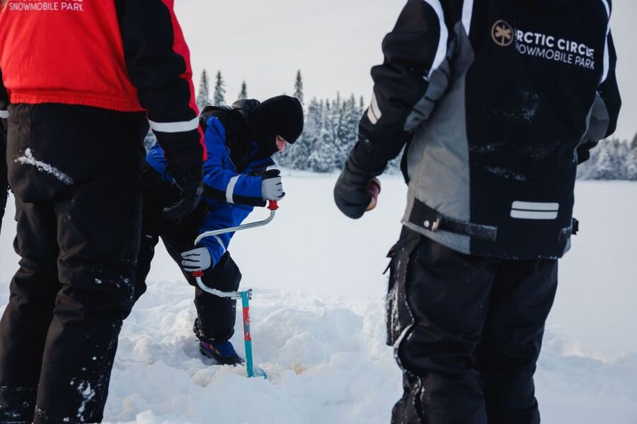 Rovaniemi: Arctic Circle Ice Fishing Experience - Pickup points in Rovaniemi: don’t waste time hunting the meeting desk