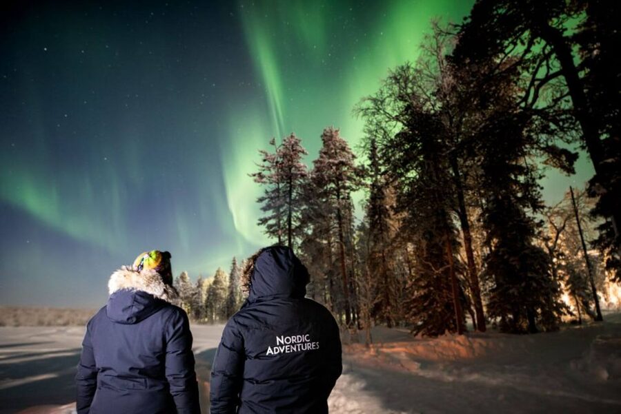 Rovaniemi: Arctic Ice Floating and Northern Lights Tour - Entering the Ice Lake: How the Experience Usually Starts