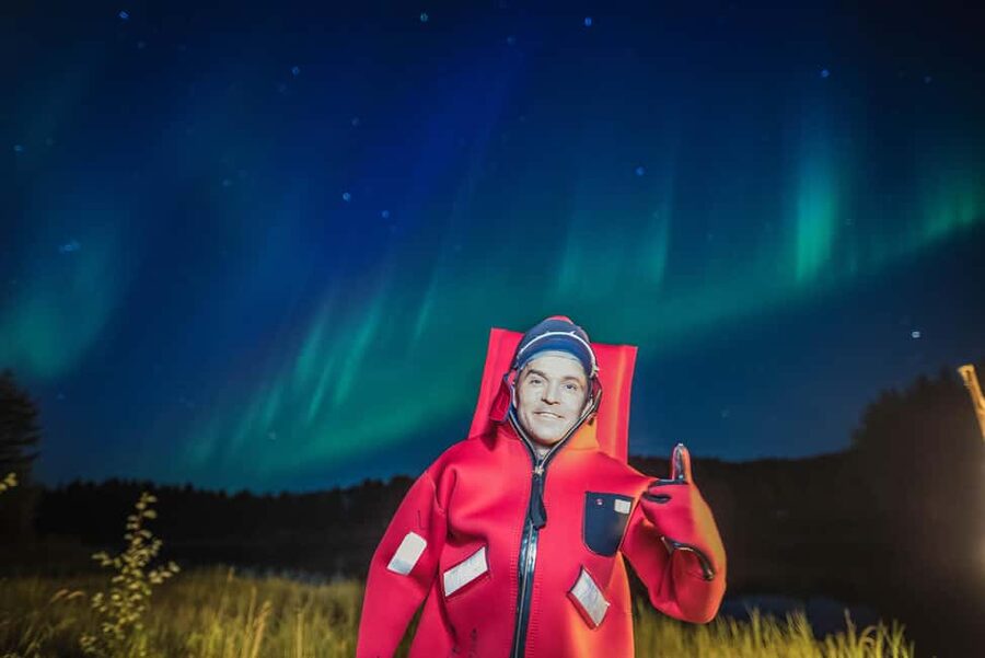 Rovaniemi: Arctic Ice Floating and Northern Lights Tour - Hotel Pickup and the Lapland Drive: Getting There Matters