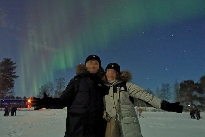 Rovaniemi: Aurora BBQ at the Best Spots - The Kota BBQ under the stars: hot tea, Lappish sausages, and marshmallow