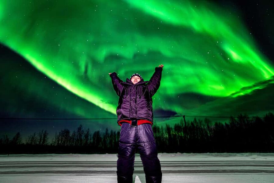 Rovaniemi: Aurora Hunt - Free Photos, 100% Guaranteed Refund - Lapland Prime Spots and the Sweden Border Chase