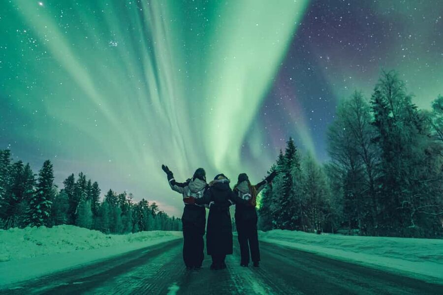 Rovaniemi: Best & Original Aurora Experience with Pro Photos - Quick hits before you book