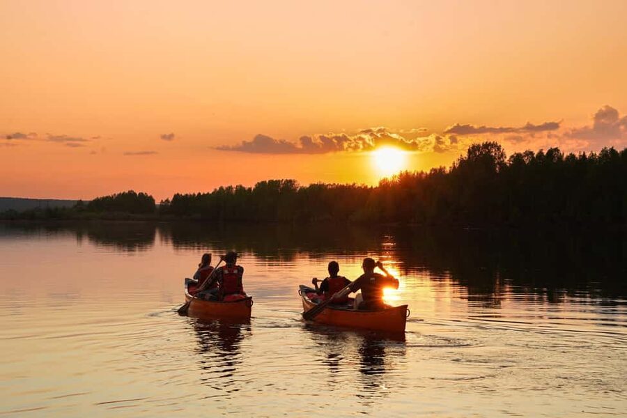 Rovaniemi: Canoe Trip under the Midnight Sun - Who should book this canoe trip