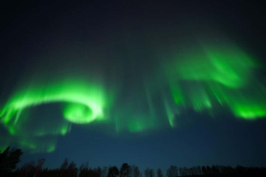 Rovaniemi: Coffee under Northern Lights & Professional Photo - What Your 6 Hours Looks Like (Without Guessing)