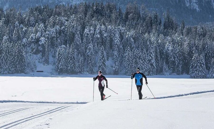 Rovaniemi: Cross Country Wilderness Ski Adventure - From Rosso Restaurant to the Arctic forest: the ride-out moment