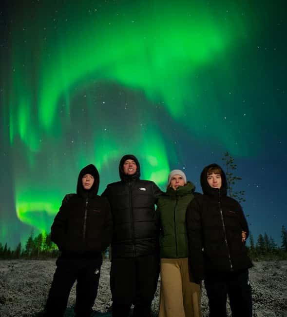 Rovaniemi: Family-Friendly Northern Lights Tour - Your Guide: Stories, Science, and the Odds Game