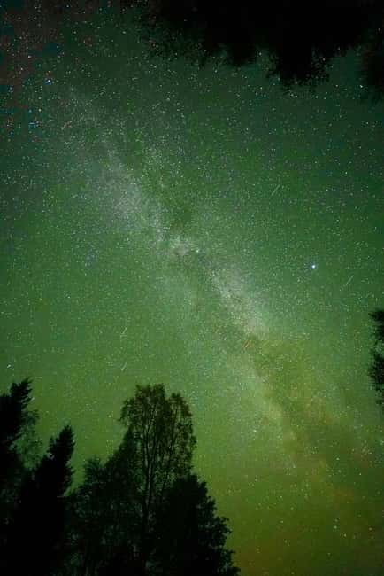 Rovaniemi: Guaranteed Aurora Hunting Tour with Photos&Videos - Unlimited Photos and Videos: How the Pro Part Actually Helps