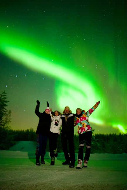 Rovaniemi: Guaranteed Northern Lights & Photography Tour - The actual “viewing” experience: what your night feels like