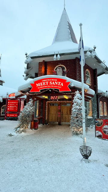 Rovaniemi: Guided Tour of Santa Claus Village - Why Santa Claus Village feels easier with a real local guide