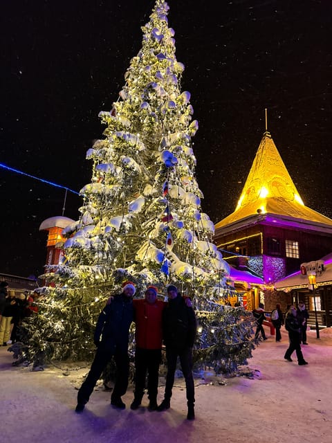 Rovaniemi: Guided Tour of Santa Claus Village - Snowman World and short safari-style activities (tickets add-on)